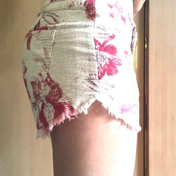 New Free People Cut offs shorts cotton floral - Picture 3 of 14